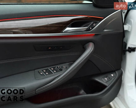 Белый БМВ 5 Серия, объемом двигателя 2 л и пробегом 105 тыс. км за 37000 $, фото 16 на Automoto.ua