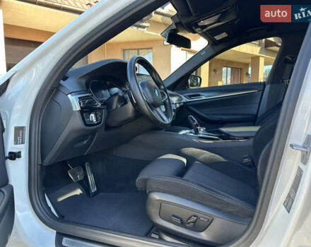 Белый БМВ 5 Серия, объемом двигателя 2 л и пробегом 175 тыс. км за 38500 $, фото 42 на Automoto.ua