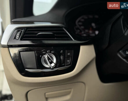 Білий БМВ 5 Серія, об'ємом двигуна 3 л та пробігом 111 тис. км за 39000 $, фото 19 на Automoto.ua