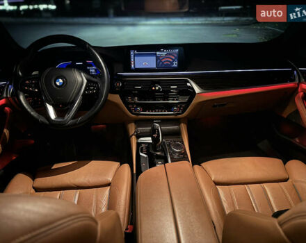 Белый БМВ 5 Серия, объемом двигателя 3 л и пробегом 81 тыс. км за 56500 $, фото 4 на Automoto.ua