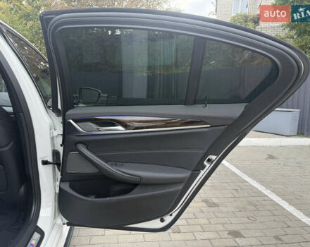 Белый БМВ 5 Серия, объемом двигателя 3 л и пробегом 85 тыс. км за 30000 $, фото 15 на Automoto.ua