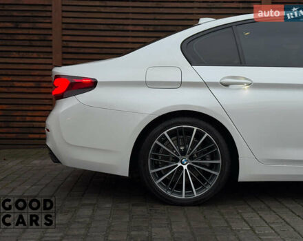 Белый БМВ 5 Серия, объемом двигателя 2 л и пробегом 105 тыс. км за 37000 $, фото 12 на Automoto.ua