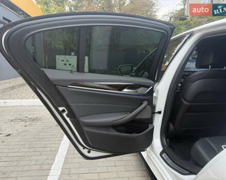 Белый БМВ 5 Серия, объемом двигателя 3 л и пробегом 85 тыс. км за 30000 $, фото 11 на Automoto.ua