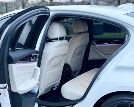 Белый БМВ 5 Серия, объемом двигателя 3 л и пробегом 79 тыс. км за 37999 $, фото 33 на Automoto.ua