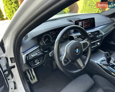 БМВ 5 Серия 2020 в Ивано-Франковске на Automoto.ua Белый БМВ 5 Серия, объемом двигателя 2 л и пробегом 174 тыс. км за 36750 $, фото 41 на Automoto.ua