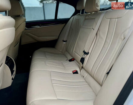 Білий БМВ 5 Серія, об'ємом двигуна 3 л та пробігом 111 тис. км за 39000 $, фото 8 на Automoto.ua