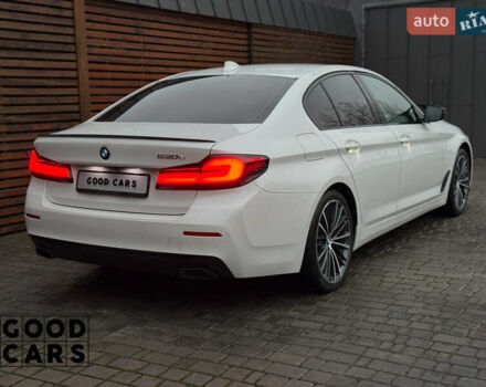 Белый БМВ 5 Серия, объемом двигателя 2 л и пробегом 105 тыс. км за 37000 $, фото 6 на Automoto.ua