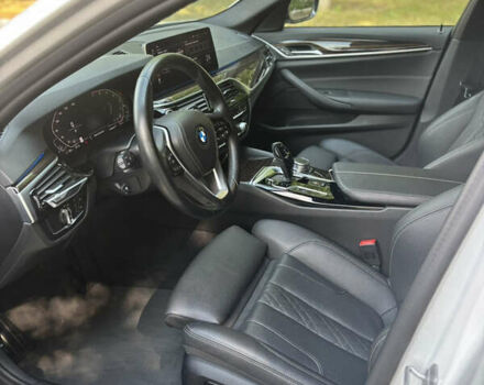 Білий БМВ 5 Серія, об'ємом двигуна 2 л та пробігом 99 тис. км за 36000 $, фото 18 на Automoto.ua