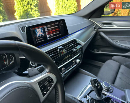 БМВ 5 Серия 2020 в Ивано-Франковске на Automoto.ua Белый БМВ 5 Серия, объемом двигателя 2 л и пробегом 174 тыс. км за 36750 $, фото 43 на Automoto.ua