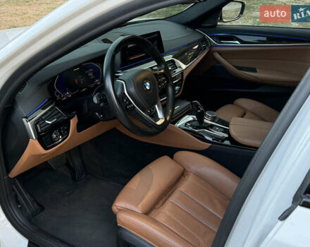 Белый БМВ 5 Серия, объемом двигателя 3 л и пробегом 81 тыс. км за 56500 $, фото 15 на Automoto.ua