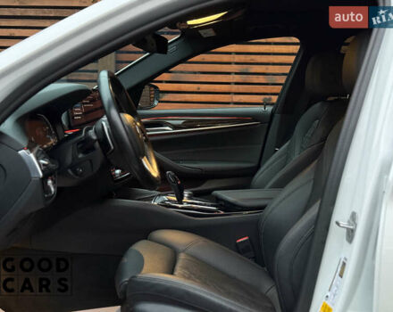 Белый БМВ 5 Серия, объемом двигателя 2 л и пробегом 105 тыс. км за 37000 $, фото 18 на Automoto.ua