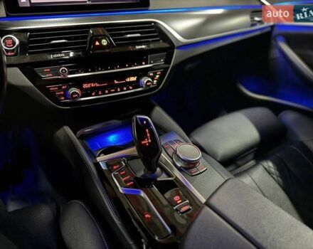 Белый БМВ 5 Серия, объемом двигателя 2 л и пробегом 91 тыс. км за 38000 $, фото 49 на Automoto.ua