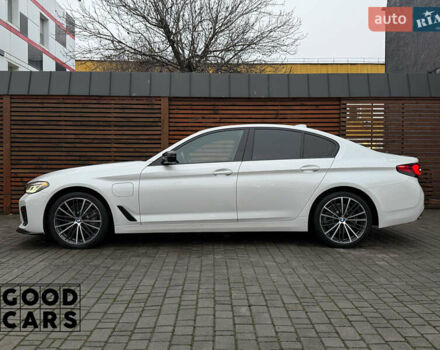 Белый БМВ 5 Серия, объемом двигателя 2 л и пробегом 105 тыс. км за 37000 $, фото 3 на Automoto.ua
