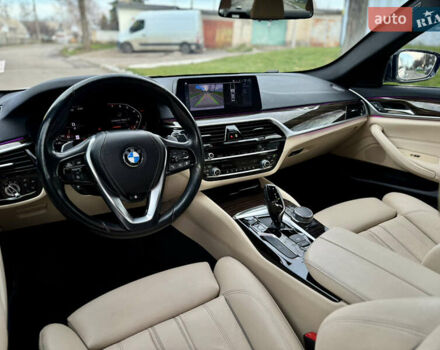 Білий БМВ 5 Серія, об'ємом двигуна 3 л та пробігом 111 тис. км за 39000 $, фото 6 на Automoto.ua