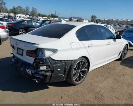 Белый БМВ 5 Серия, объемом двигателя 3 л и пробегом 60 тыс. км за 15500 $, фото 3 на Automoto.ua