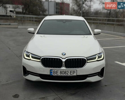 Белый БМВ 5 Серия, объемом двигателя 2 л и пробегом 43 тыс. км за 42800 $, фото 1 на Automoto.ua