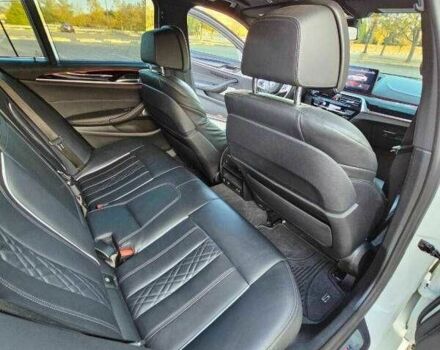 Белый БМВ 5 Серия, объемом двигателя 3 л и пробегом 25 тыс. км за 17500 $, фото 13 на Automoto.ua