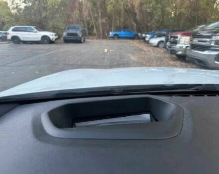 Білий БМВ 5 Серія, об'ємом двигуна 2 л та пробігом 24 тис. км за 15000 $, фото 13 на Automoto.ua