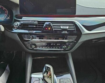 Белый БМВ 5 Серия, объемом двигателя 3 л и пробегом 25 тыс. км за 17500 $, фото 7 на Automoto.ua