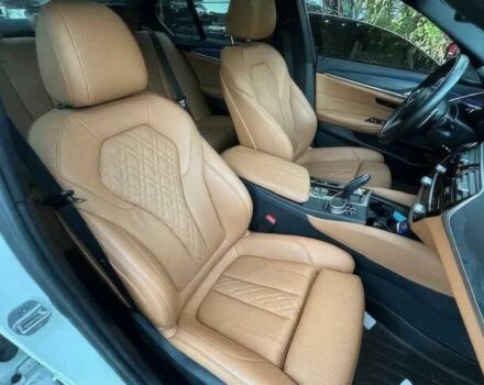 Білий БМВ 5 Серія, об'ємом двигуна 2 л та пробігом 24 тис. км за 15000 $, фото 9 на Automoto.ua
