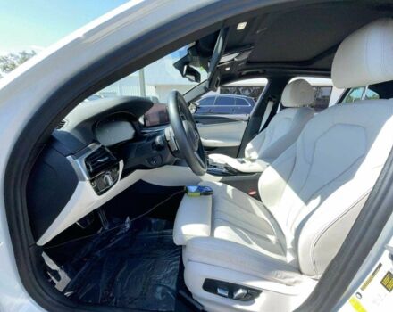 Белый БМВ 5 Серия, объемом двигателя 2 л и пробегом 49 тыс. км за 22000 $, фото 5 на Automoto.ua