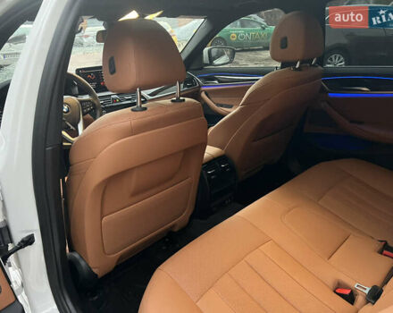 Белый БМВ 5 Серия, объемом двигателя 0 л и пробегом 64 тыс. км за 22000 $, фото 2 на Automoto.ua