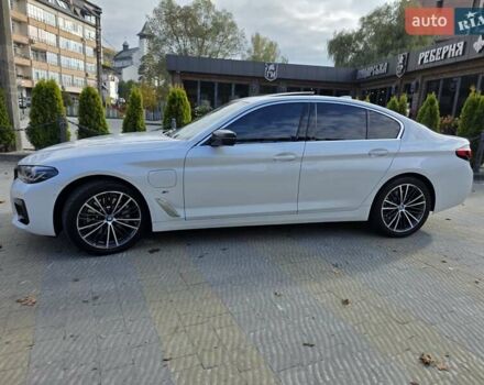 Белый БМВ 5 Серия, объемом двигателя 2 л и пробегом 49 тыс. км за 41799 $, фото 6 на Automoto.ua
