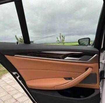 Белый БМВ 5 Серия, объемом двигателя 0 л и пробегом 11 тыс. км за 38000 $, фото 7 на Automoto.ua