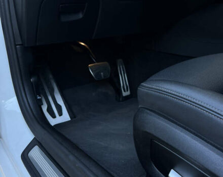 Белый БМВ 5 Серия, объемом двигателя 3 л и пробегом 45 тыс. км за 45990 $, фото 30 на Automoto.ua