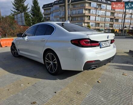 Белый БМВ 5 Серия, объемом двигателя 2 л и пробегом 49 тыс. км за 41799 $, фото 4 на Automoto.ua