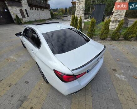 Белый БМВ 5 Серия, объемом двигателя 2 л и пробегом 49 тыс. км за 41799 $, фото 24 на Automoto.ua