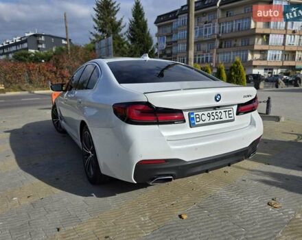 Белый БМВ 5 Серия, объемом двигателя 2 л и пробегом 49 тыс. км за 41799 $, фото 10 на Automoto.ua