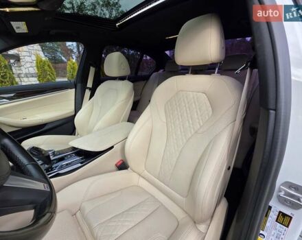 Белый БМВ 5 Серия, объемом двигателя 2 л и пробегом 49 тыс. км за 41799 $, фото 34 на Automoto.ua