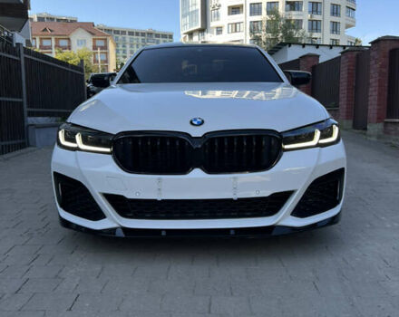 Белый БМВ 5 Серия, объемом двигателя 3 л и пробегом 45 тыс. км за 45990 $, фото 3 на Automoto.ua