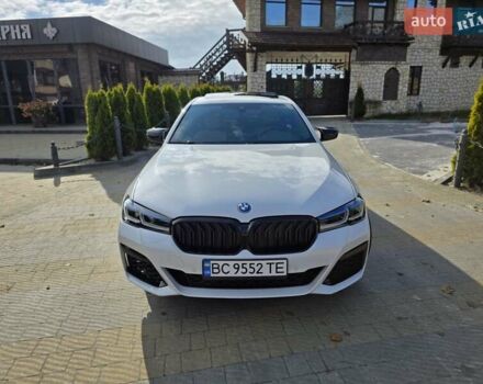 Белый БМВ 5 Серия, объемом двигателя 2 л и пробегом 49 тыс. км за 41799 $, фото 3 на Automoto.ua