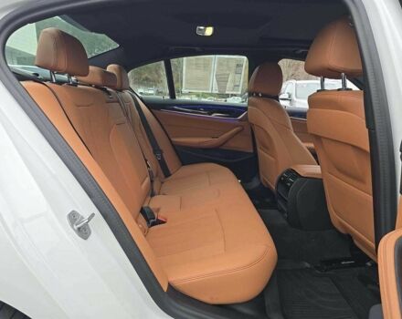 Белый БМВ 5 Серия, объемом двигателя 0 л и пробегом 33 тыс. км за 20000 $, фото 6 на Automoto.ua