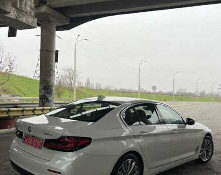 Белый БМВ 5 Серия, объемом двигателя 3 л и пробегом 17 тыс. км за 53500 $, фото 3 на Automoto.ua