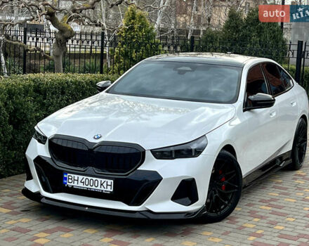 Белый БМВ 5 Серия, объемом двигателя 2 л и пробегом 37 тыс. км за 65000 $, фото 17 на Automoto.ua
