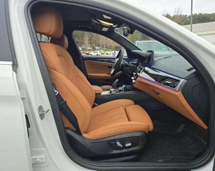 Белый БМВ 5 Серия, объемом двигателя 0 л и пробегом 33 тыс. км за 20000 $, фото 5 на Automoto.ua