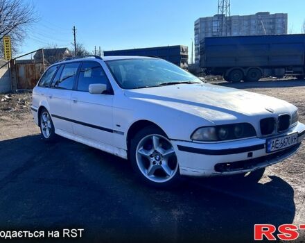 Белый БМВ 5 Серия, объемом двигателя 2.5 л и пробегом 400 тыс. км за 2980 $, фото 2 на Automoto.ua