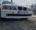 Белый БМВ 5 Серия, объемом двигателя 2.5 л и пробегом 333 тыс. км за 3500 $, фото 1 на Automoto.ua