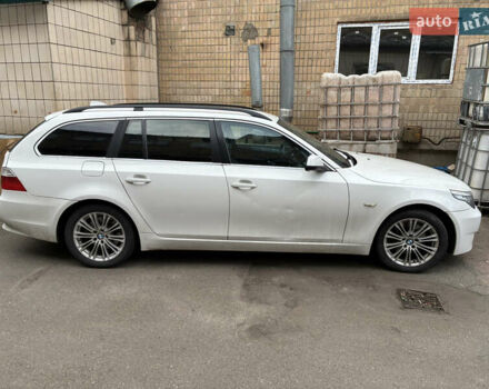 Белый БМВ 5 Серия, объемом двигателя 2 л и пробегом 227 тыс. км за 11978 $, фото 3 на Automoto.ua