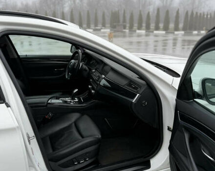 Белый БМВ 5 Серия, объемом двигателя 2.99 л и пробегом 267 тыс. км за 14300 $, фото 11 на Automoto.ua