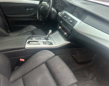 Белый БМВ 5 Серия, объемом двигателя 2 л и пробегом 300 тыс. км за 14777 $, фото 6 на Automoto.ua