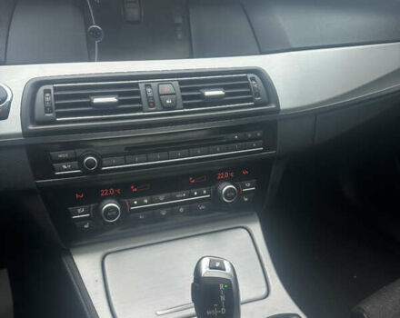 Белый БМВ 5 Серия, объемом двигателя 2 л и пробегом 300 тыс. км за 14777 $, фото 14 на Automoto.ua