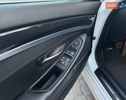 Белый БМВ 5 Серия, объемом двигателя 2 л и пробегом 268 тыс. км за 16000 $, фото 8 на Automoto.ua