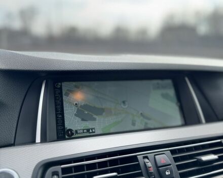Білий БМВ 5 Серія, об'ємом двигуна 2 л та пробігом 281 тис. км за 18600 $, фото 21 на Automoto.ua