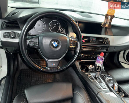 БМВ 5 Серия 2014 в Черновцах на Automoto.ua Белый БМВ 5 Серия, объемом двигателя 2 л и пробегом 307 тыс. км за 15900 $, фото 12 на Automoto.ua