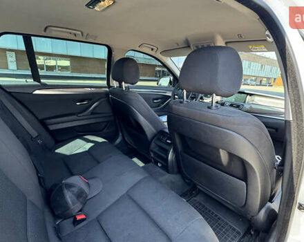 Белый БМВ 5 Серия, объемом двигателя 2 л и пробегом 325 тыс. км за 13900 $, фото 15 на Automoto.ua