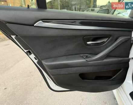 Білий БМВ 5 Серія, об'ємом двигуна 2 л та пробігом 249 тис. км за 13999 $, фото 21 на Automoto.ua